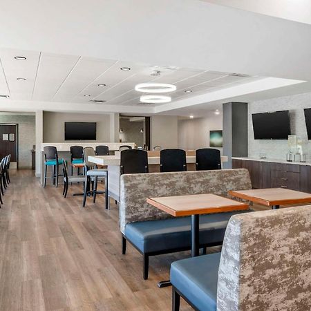 Comfort Inn & Suites Clarksville - Louisville North 외부 사진