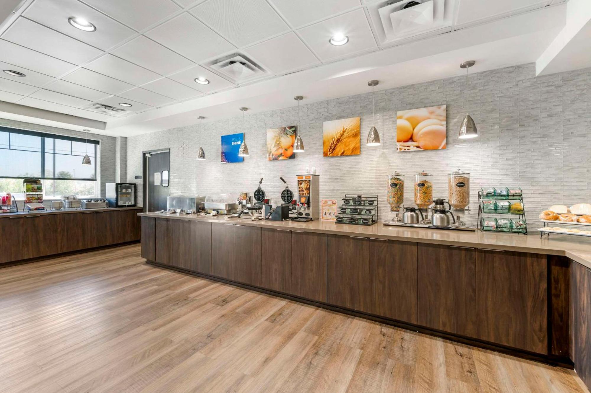 Comfort Inn & Suites Clarksville - Louisville North 외부 사진
