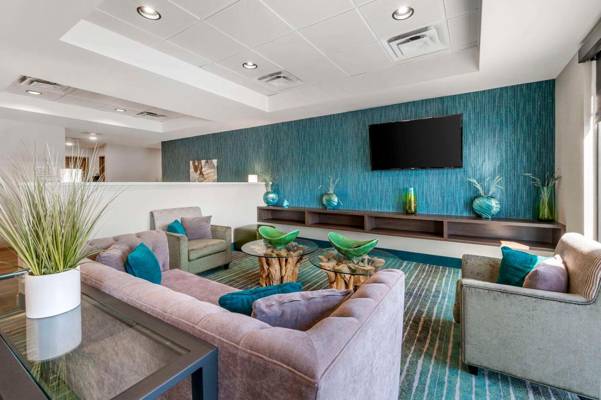 Comfort Inn & Suites Clarksville - Louisville North 외부 사진