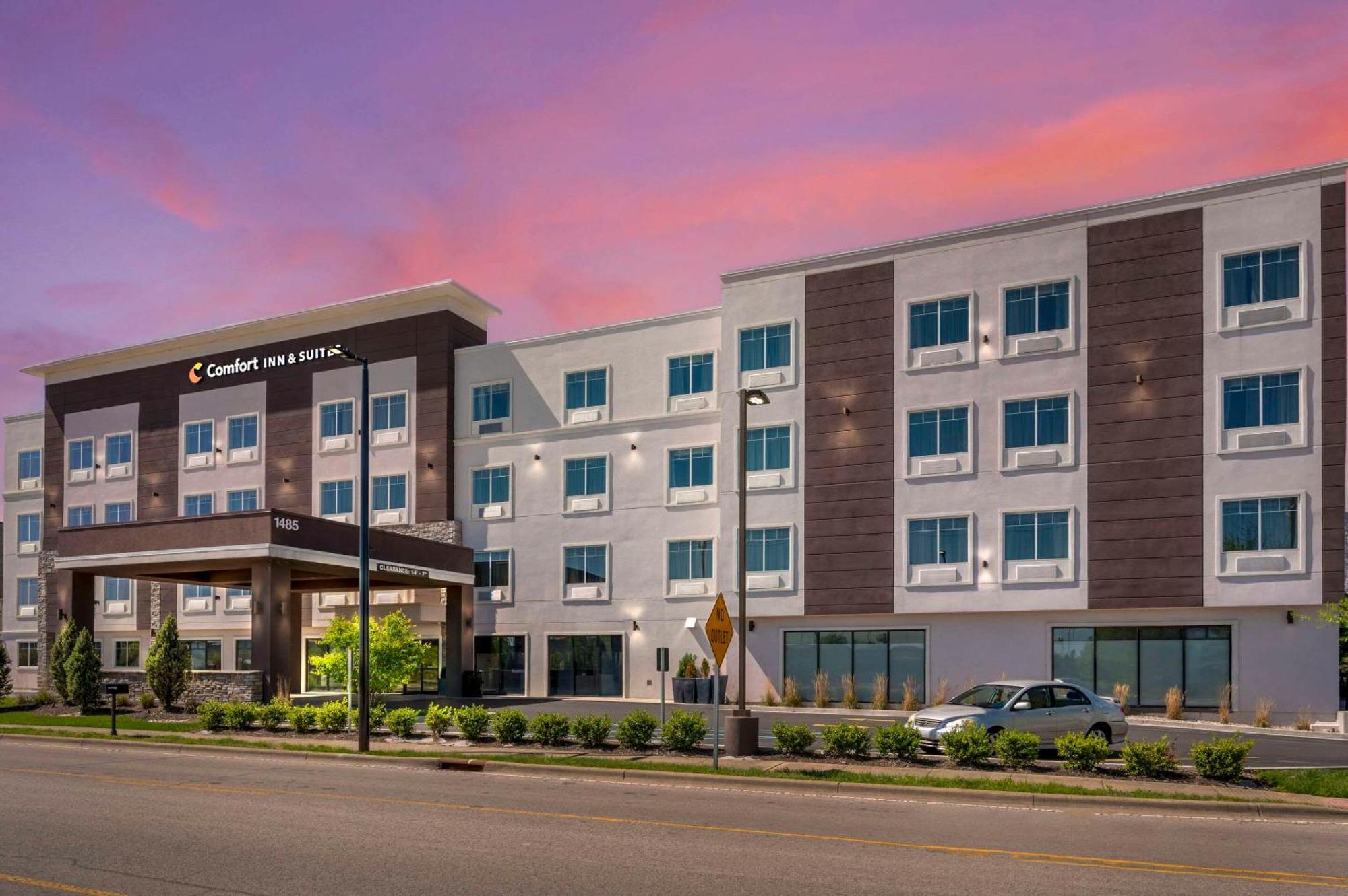 Comfort Inn & Suites Clarksville - Louisville North 외부 사진